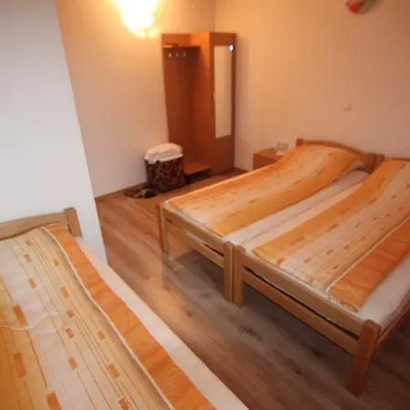 招待所 哲百克客房